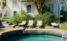 Rustic Beach House 300 Steps From The Ocean